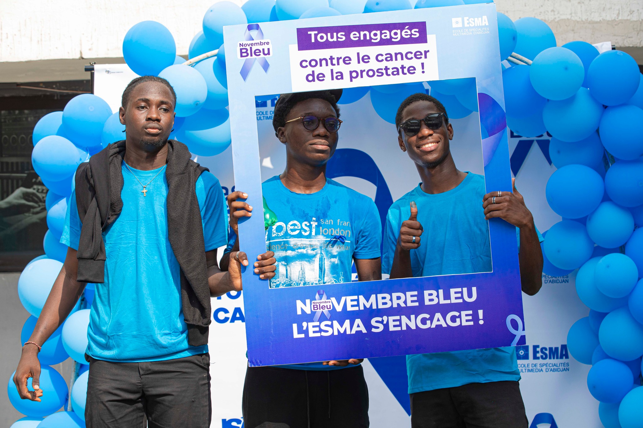 MAGNIFIQUE JOURNÉE BLEUE 